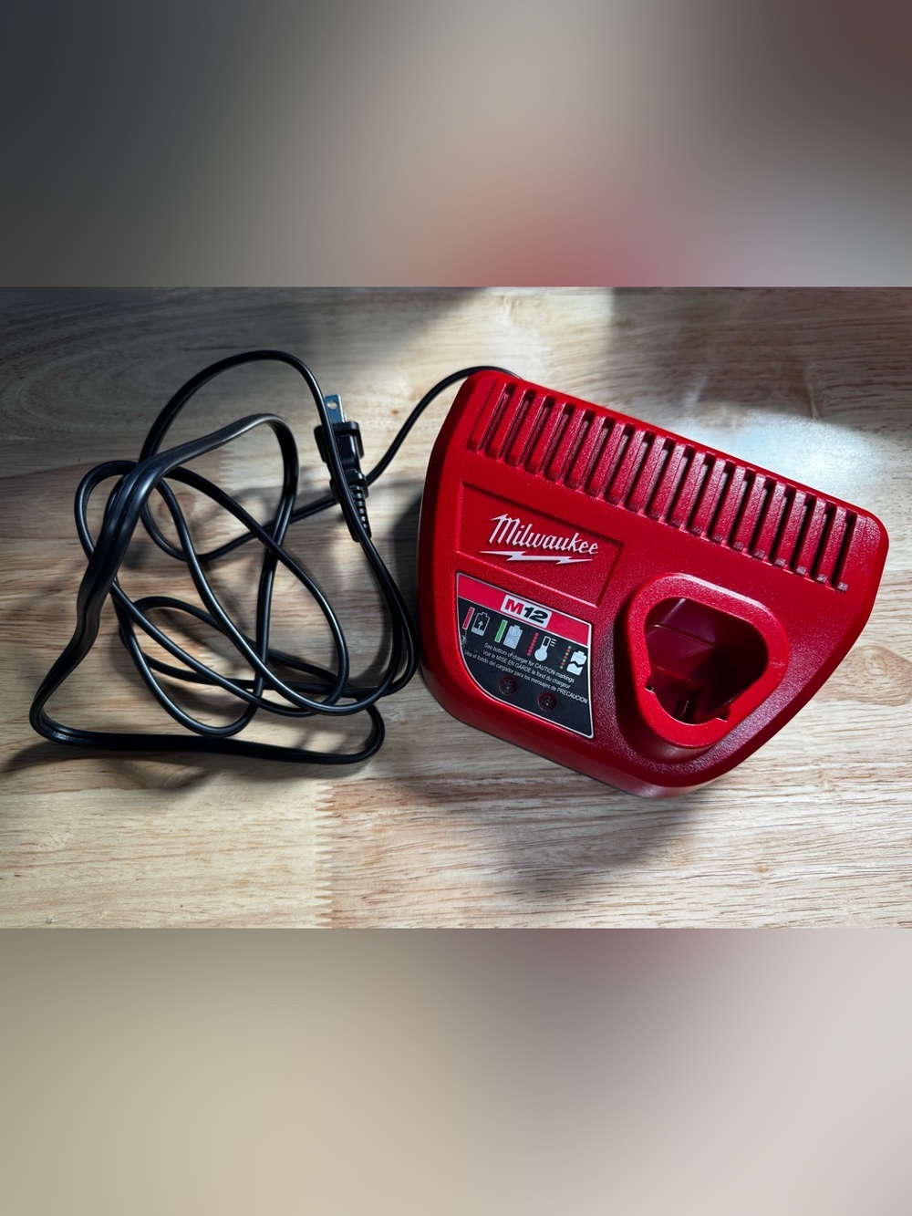 Milwaukee M12 12V Lithium-Ion Battery Charger 48-59-2401 OEM